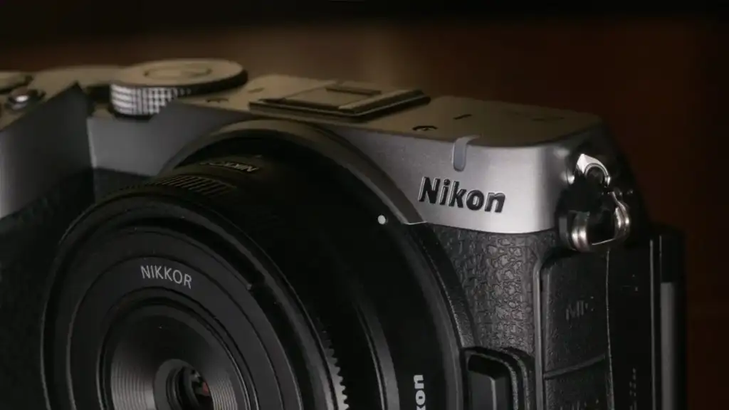 دوربین Nikon Z5 IIC؛ بررسی کامل دوربین فولفریم بدونآینه