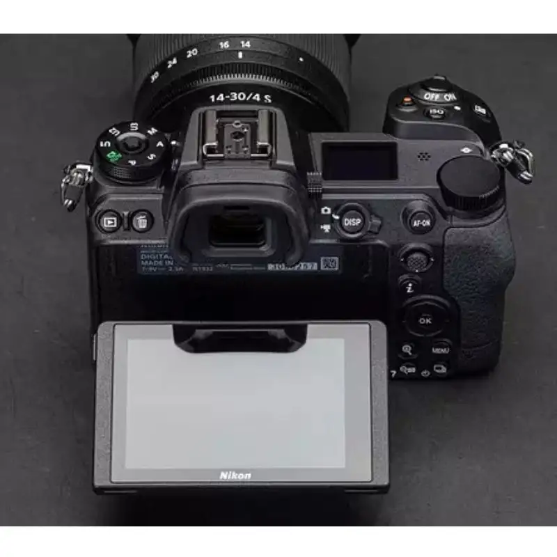 دوربین Nikon Z7 II با سنسور 45.7 مگاپیکسلی