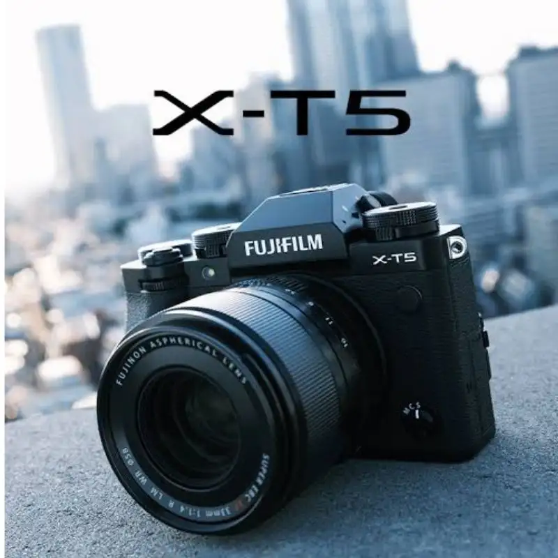 دوربین Fujifilm X-T5 با لنز XF 16-50mm