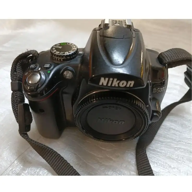 Nikon D5000 دست دوم برای مبتدی‌ها