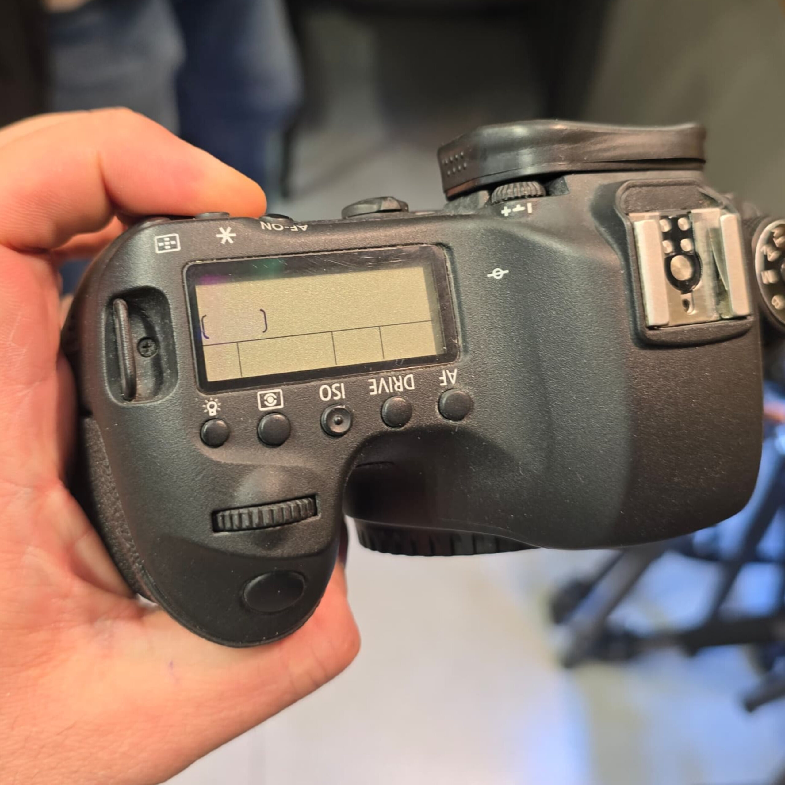 دوربین کانن دست دوم مدل Canon EOS 6D DSLR Camera Body stock