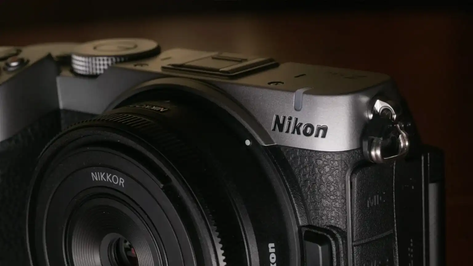 بررسی دوربین Nikon Z5 IIC؛ کوچک‌تر، زیباتر و تا حد زیادی توانمند