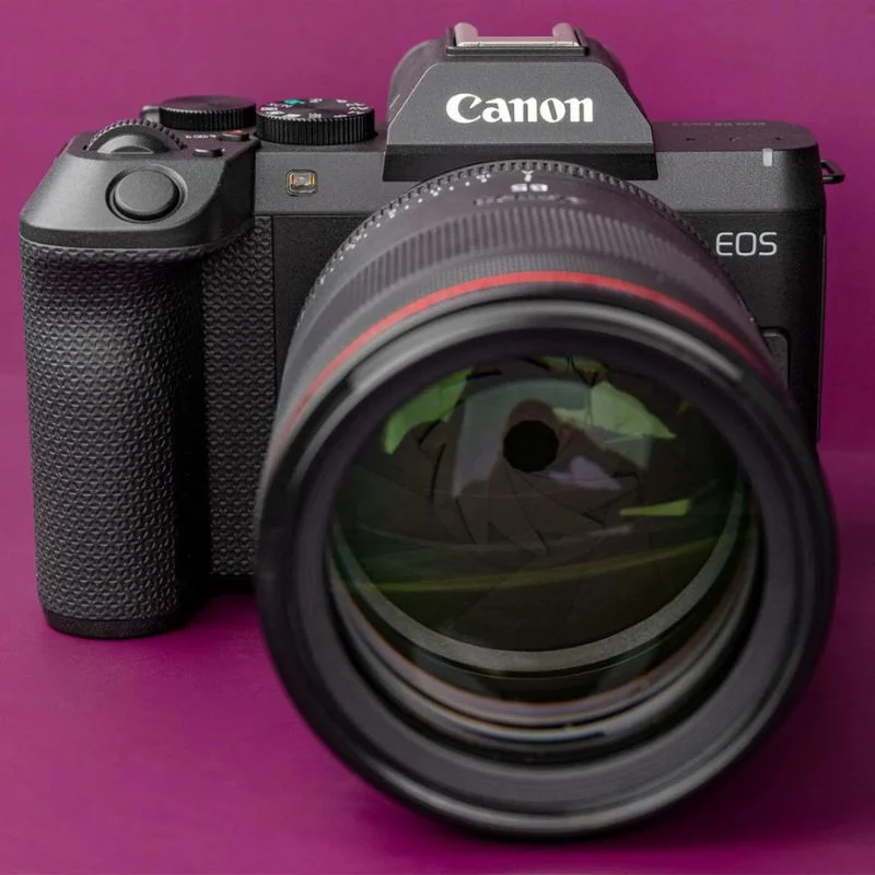 معرفی دوربین بدون آینه کانن Canon EOS R8 Mark II